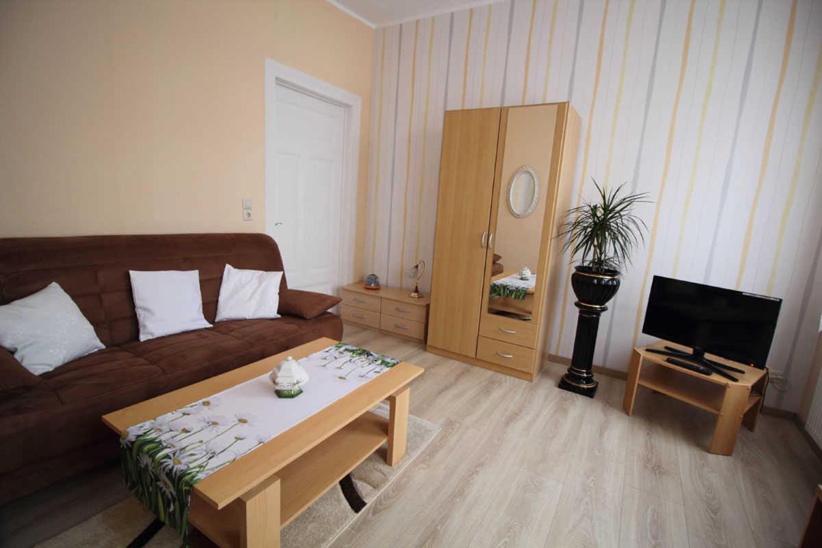 Ferienwohnung Thurk Sassnitz Exterior photo
